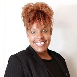 Duran - Polite Erika _ Merchant Financial Headshot