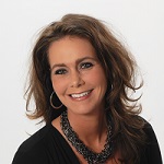 Heather-Rachel_HitachiBusinessFinance